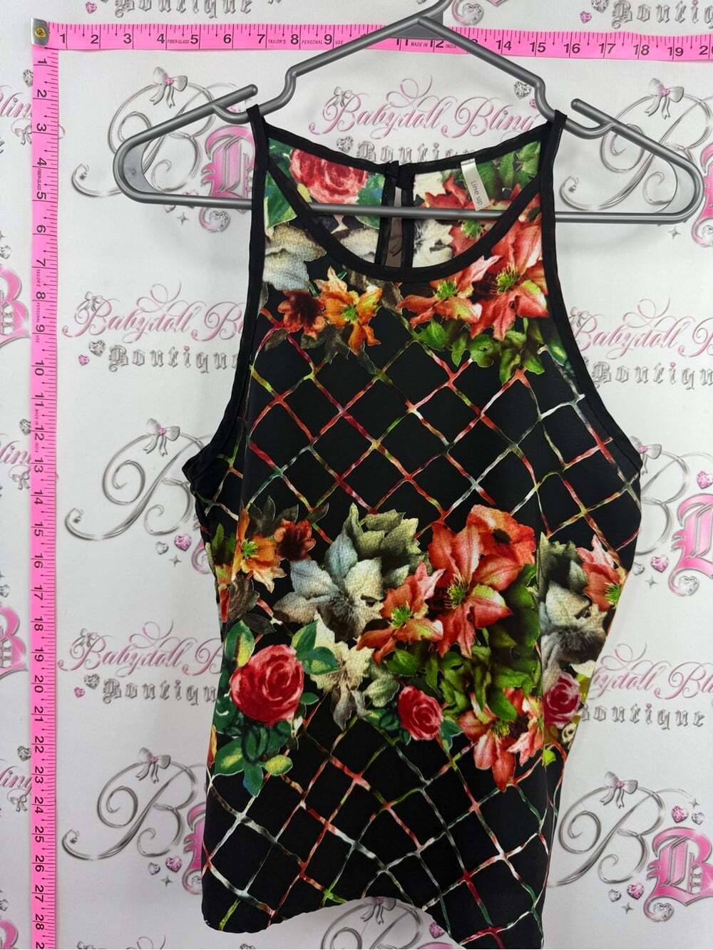 LINE UP tank top High-Neck Floral Lattice Tank Top - Black Multi